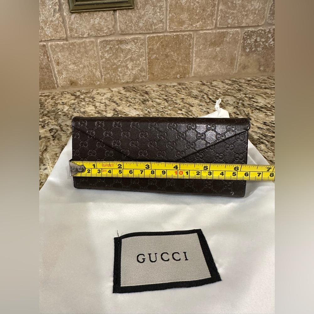 Gucci Brown Sunglasses Case, dust bag and lens wipes. **no glasses** - Picture 7 of 8